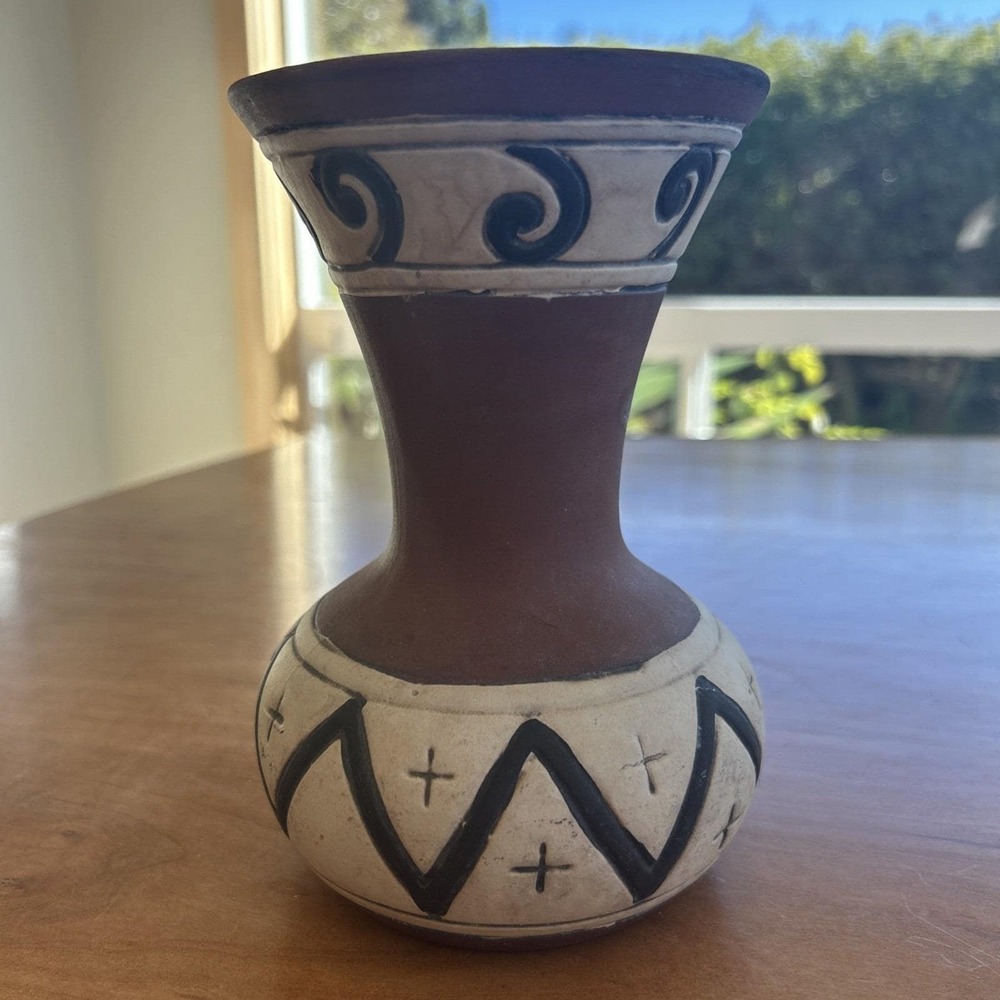 Vintage Weller Style‎ Pottery Vase Suevo Native American Style 7"